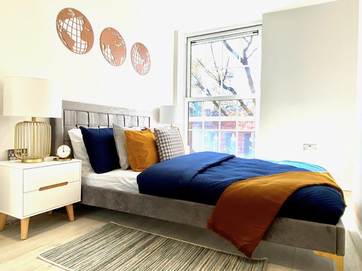 Perfect Location- 5 Minutes From Tower Bridge ! 8 Minutes Walk From Tube Appartamento Londra
